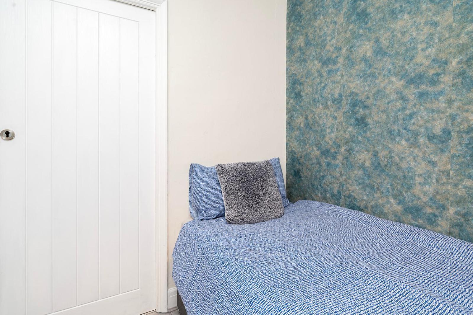 Large 4 Bedroom House With Parking Available Londra Esterno foto