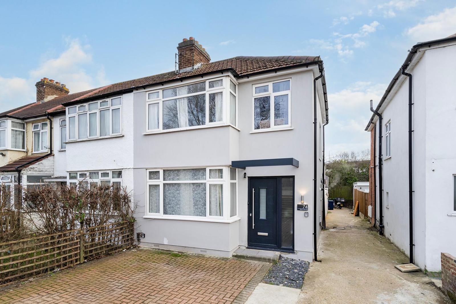 Large 4 Bedroom House With Parking Available Londra Esterno foto